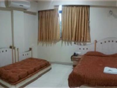 Om Sai Palace Hotel Pune Exterior photo